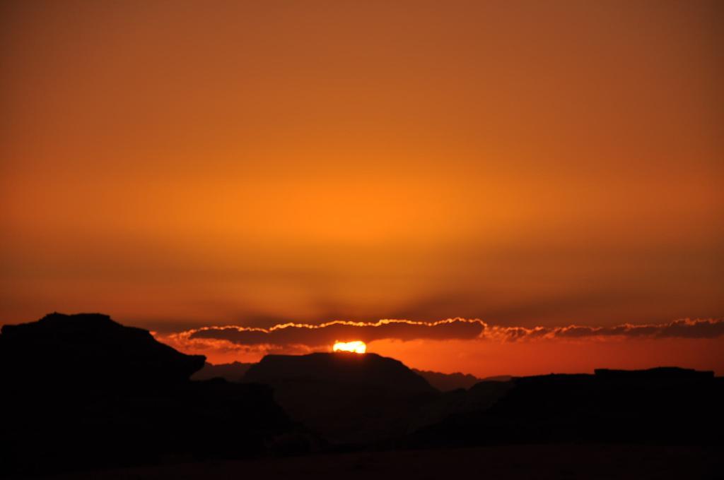 Wadi Rum Starlight Camp Extérieur photo